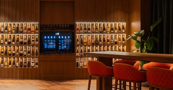 VNTG Wine & Cheese Bar Dubai