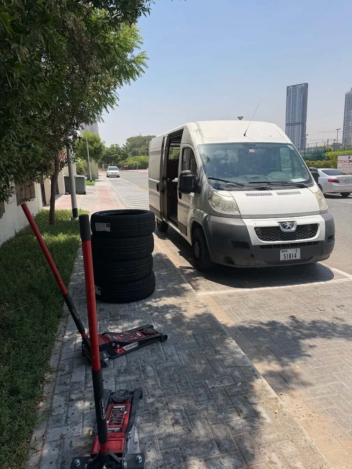 Car Tire Service - Marina Mobile Auto Repair
