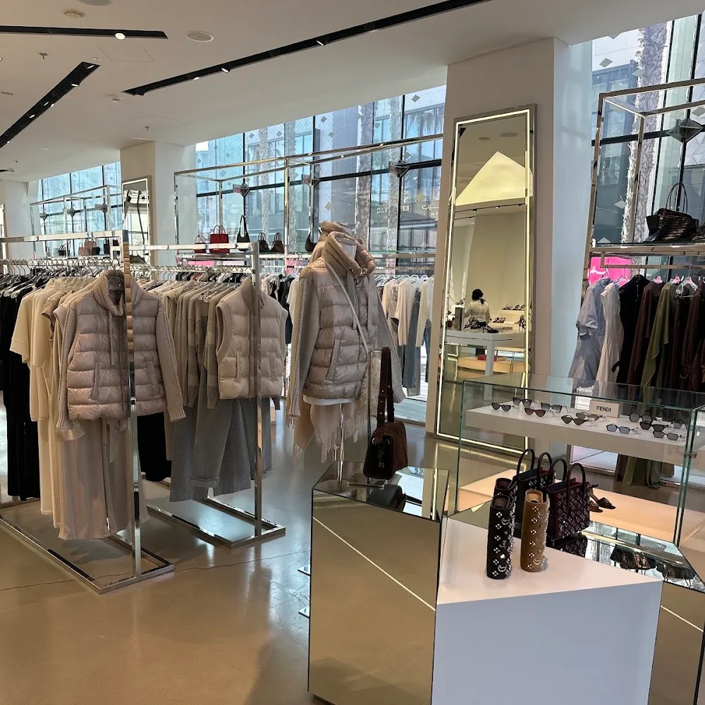 VAO Concept Store