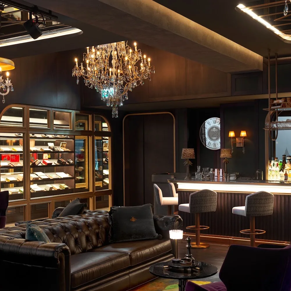 Bar - Smoke and Mirrors Dubai