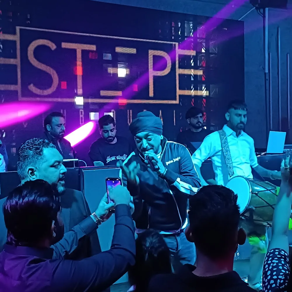 Step Club