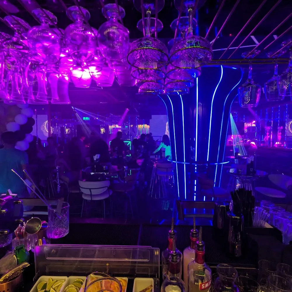 V Club