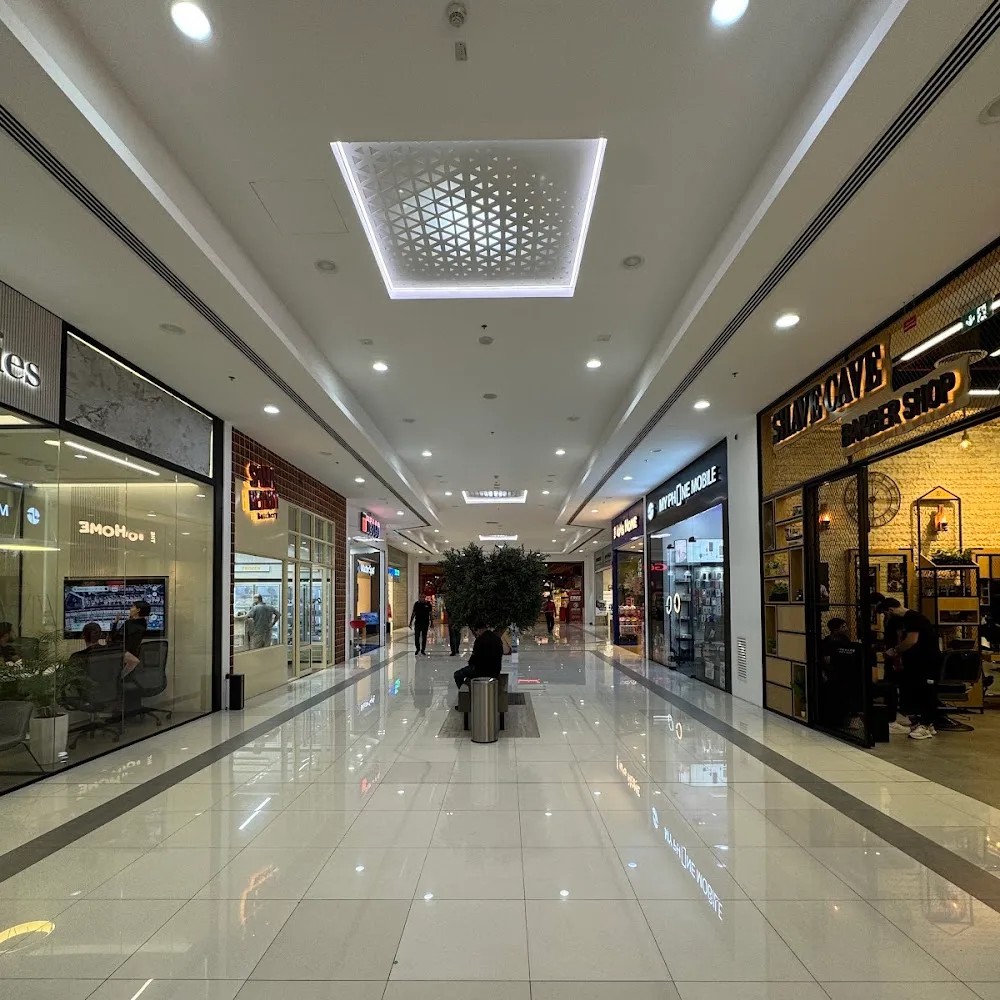 Villanova Centre By Dubai Retail