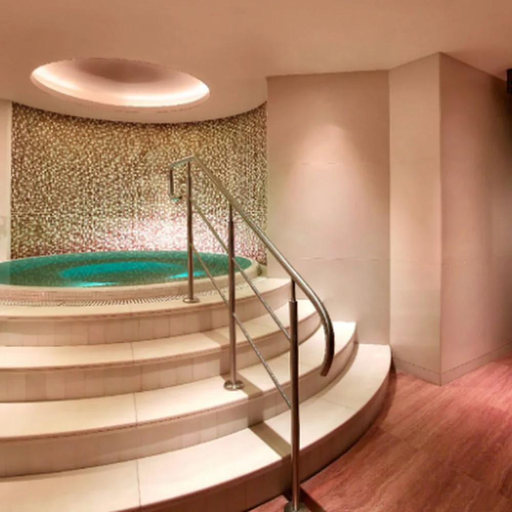 Ahasees Spa and Club.