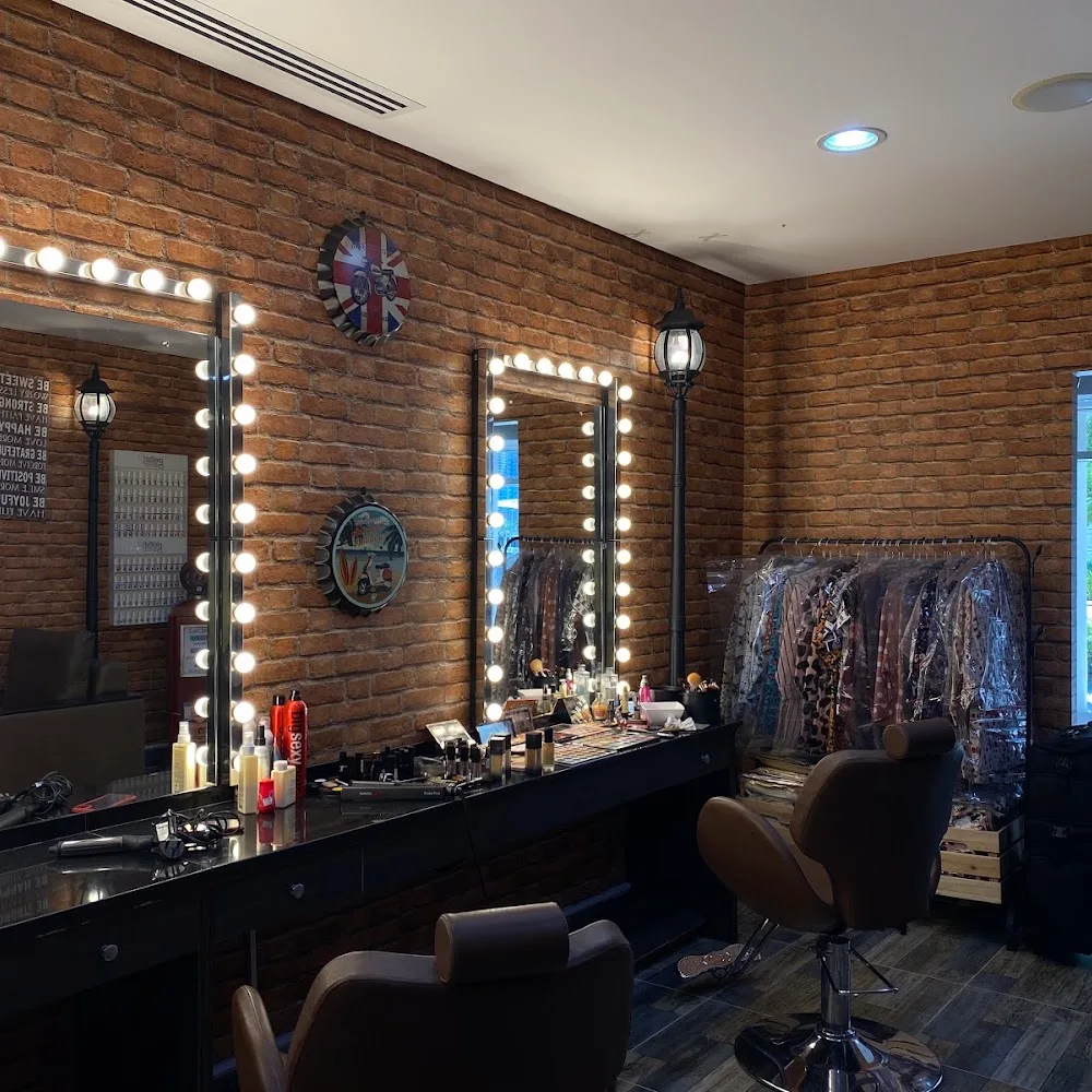 Glam Street Dubai (Ladies only)