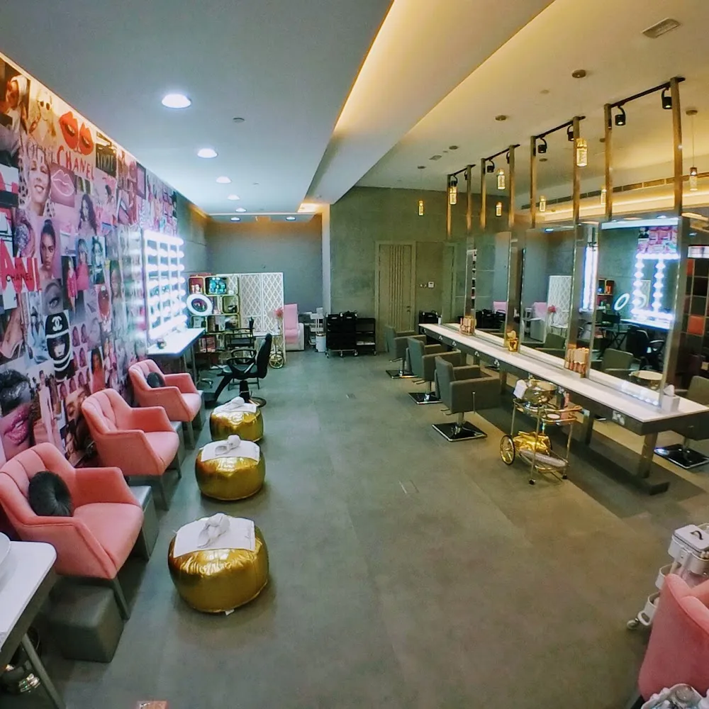 The Salon Dubai | Ying Yang Al Wasl