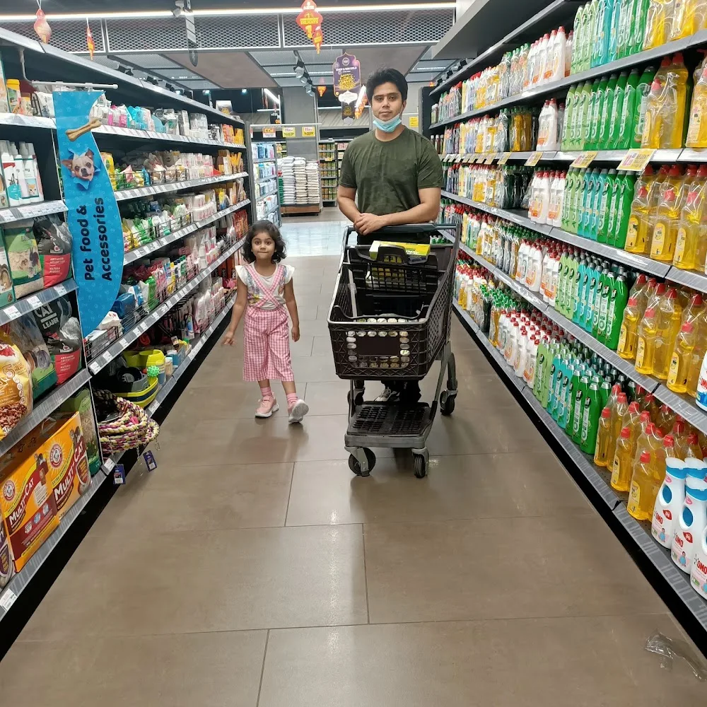 Al Madina Hypermarket - Central Mall
