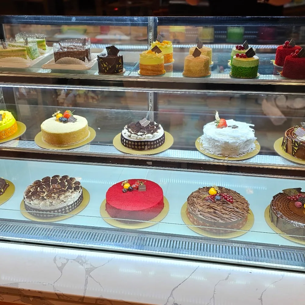 Cake Center