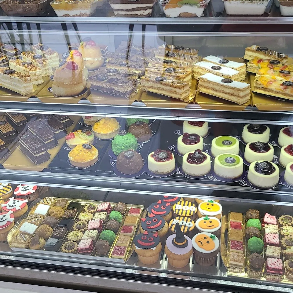 Cake N More Patisserie - Abu Hail