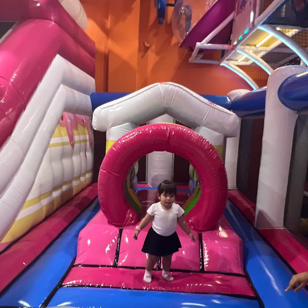 Air Maniax Mercato Mall