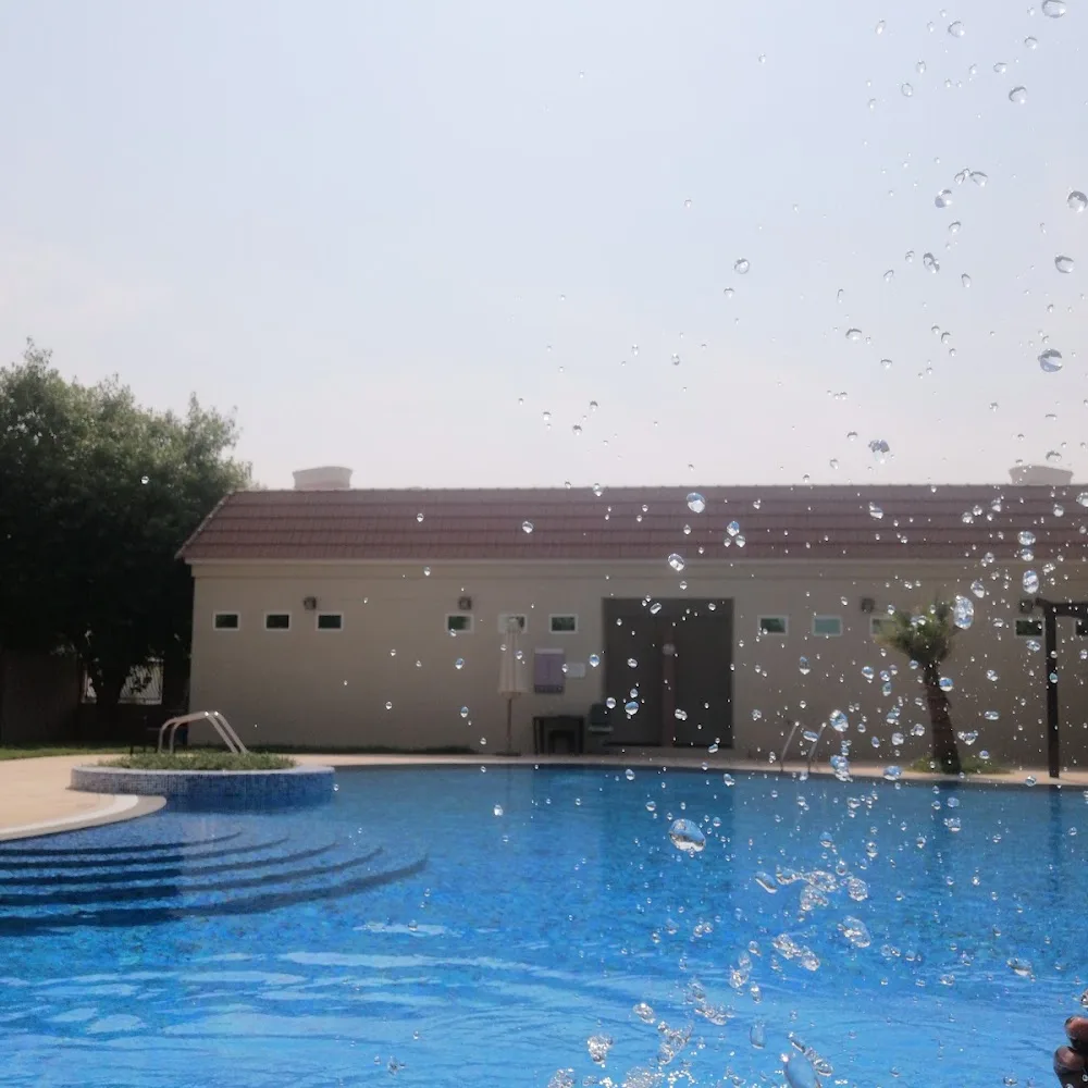 Discovery Gardens Pool 12