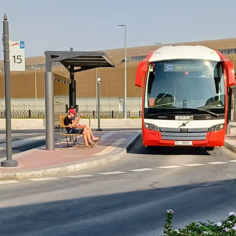 RTA Bus Station Etisalat - إتصالات محطة حافلات