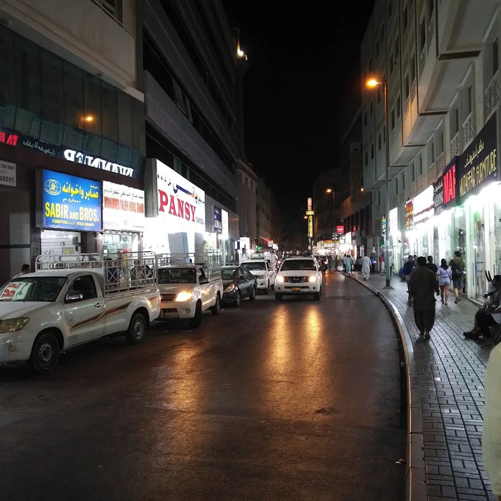 Baniyas Used Furniture Market
