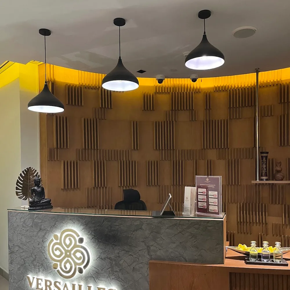 Versailles Spa - Hotel Aloft Dubai Airport
