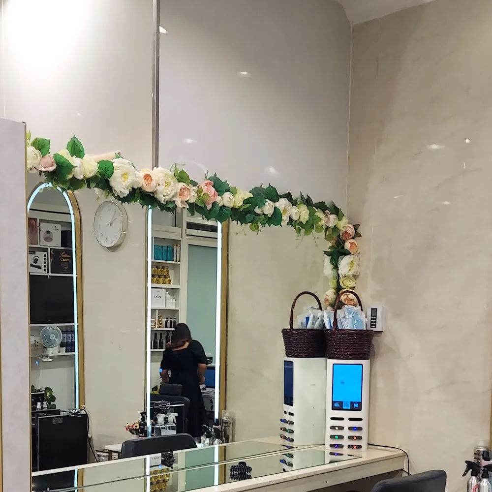 Beauty Point Salon-Dubai-Saratoga Complex-Al Barsha 1(9th BR)