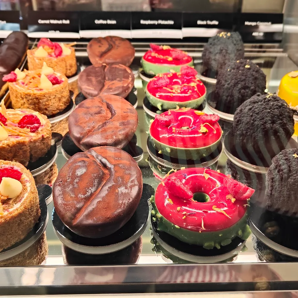 Arte Fine Art Cakes & Coffee Shop - Dubai Mall