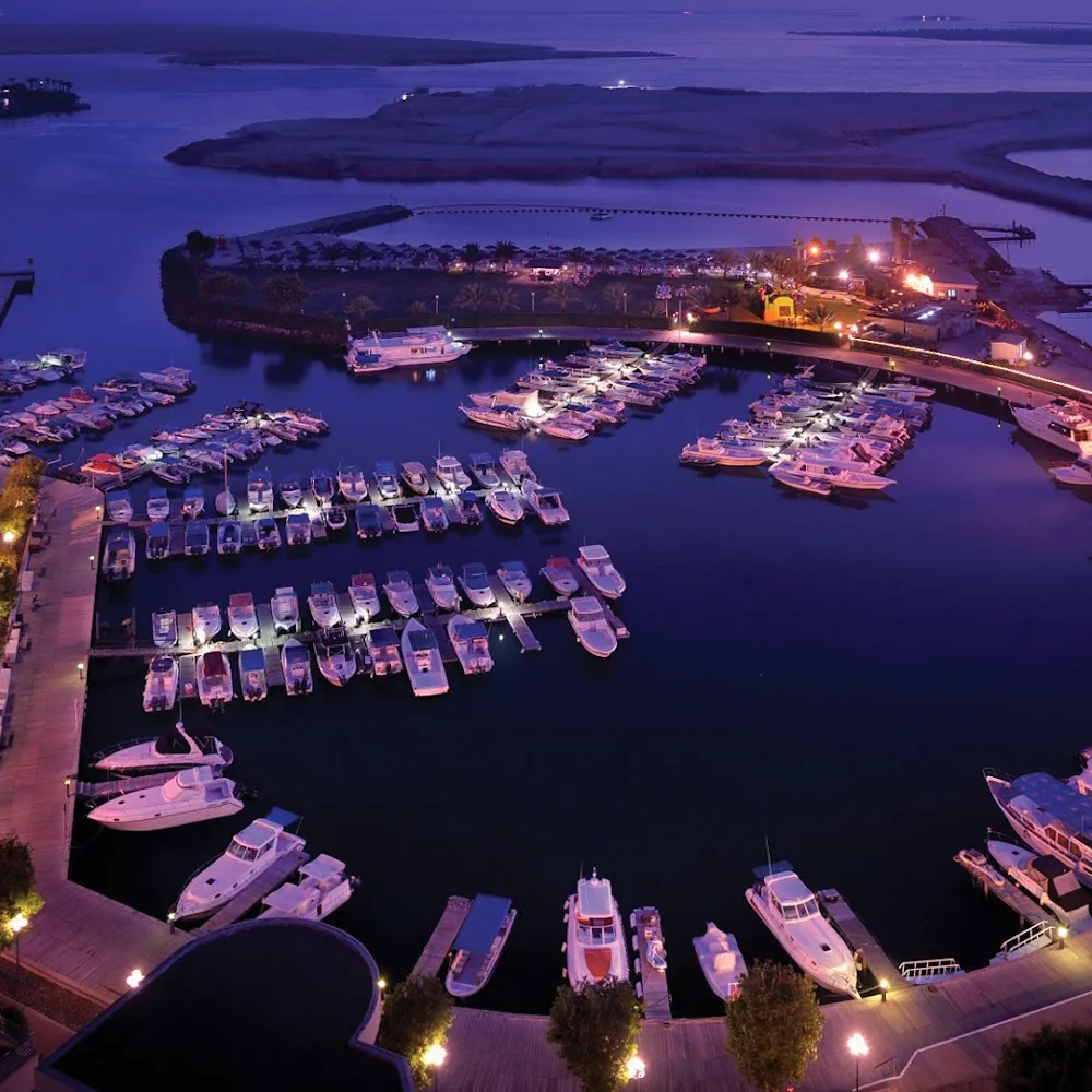 Centaurus Charter: Luxury Yacht Booking Dubai Marina