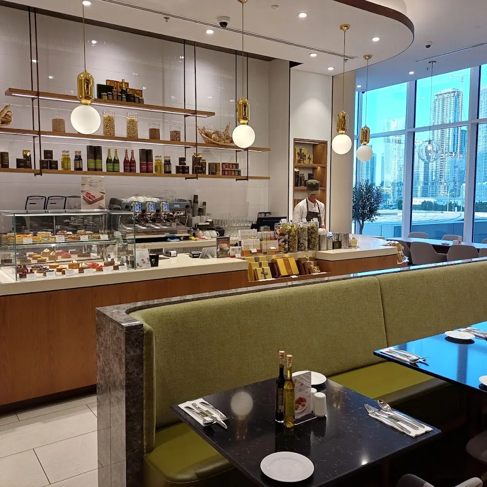 Café Bateel and Bateel Boutique, Reem Mall