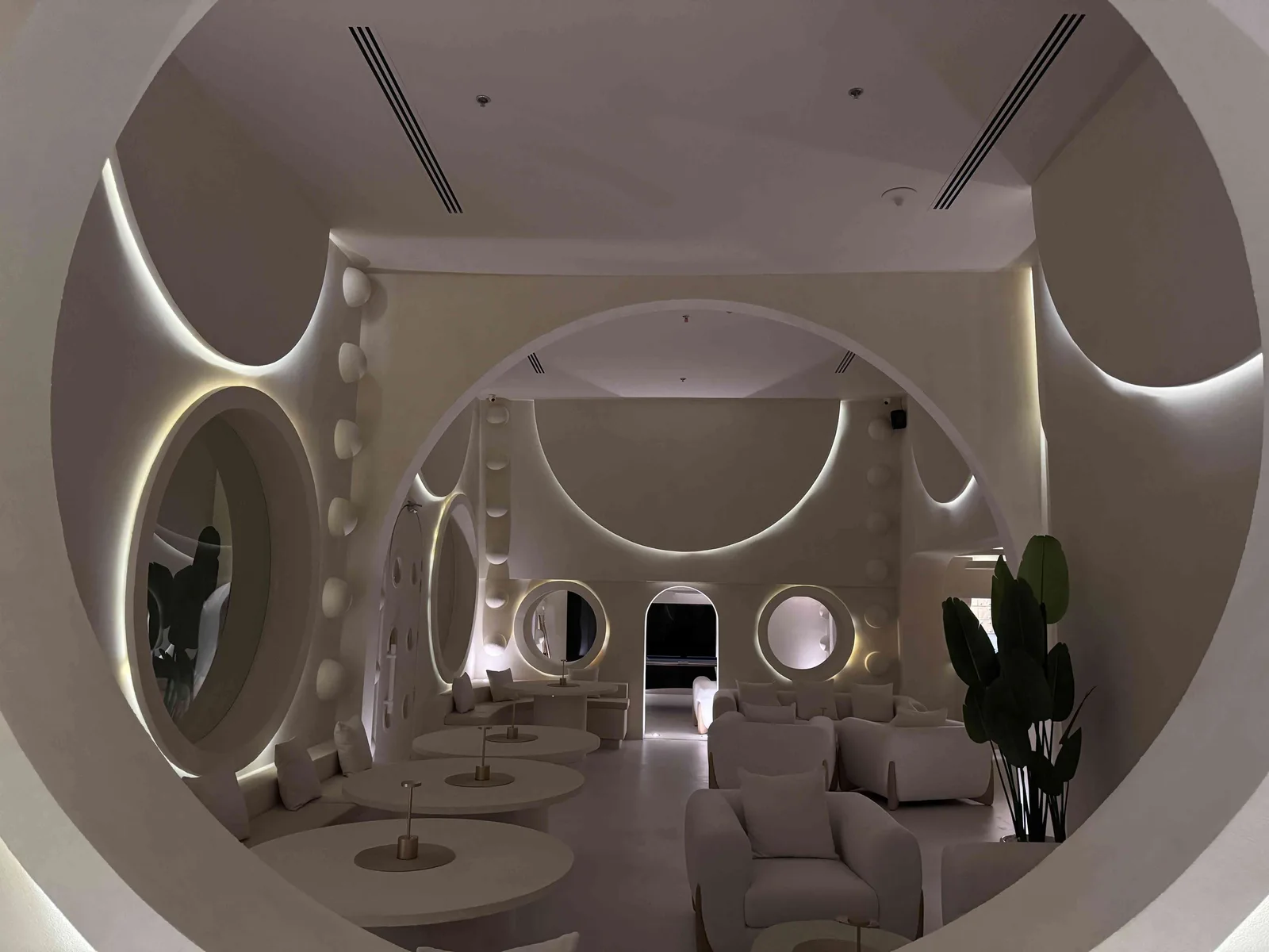 Arabian Cave Cafe "Letizia" dubai marina