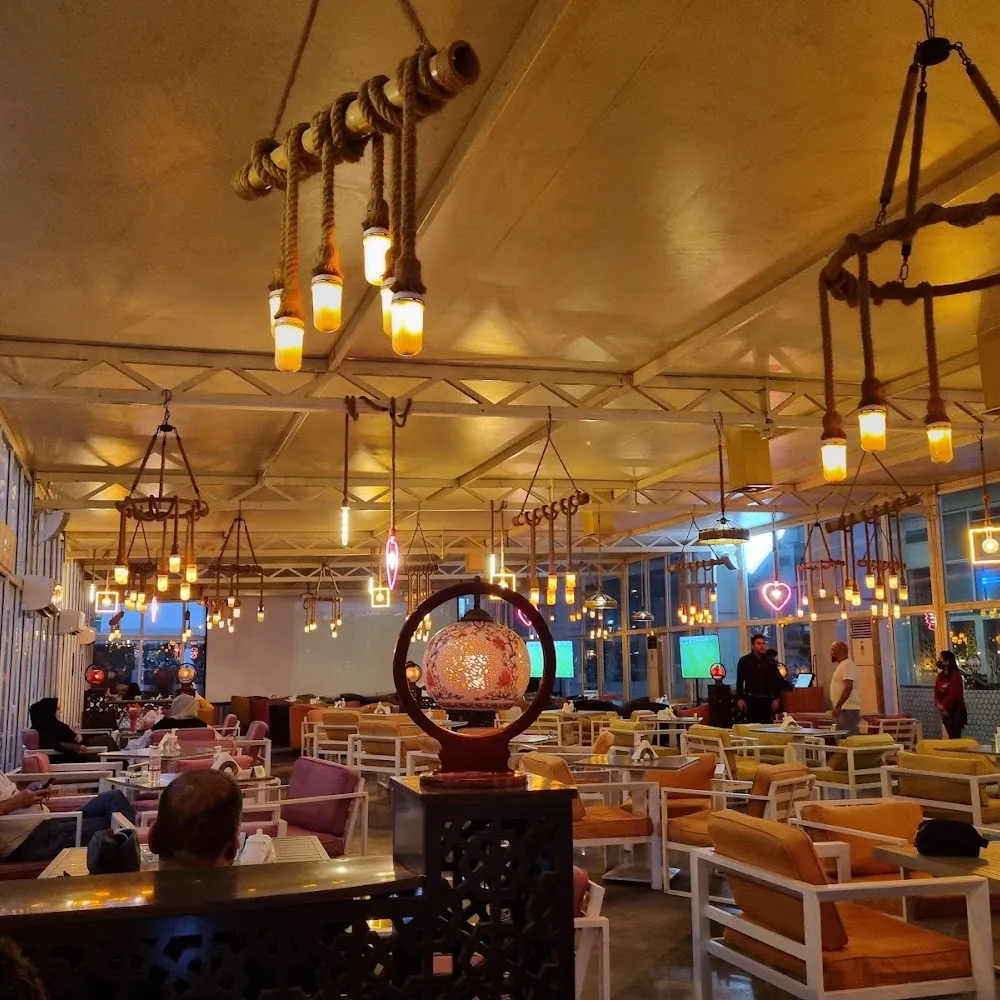 Al Falak Cafe & Lounge International Restaurant - Business Bay