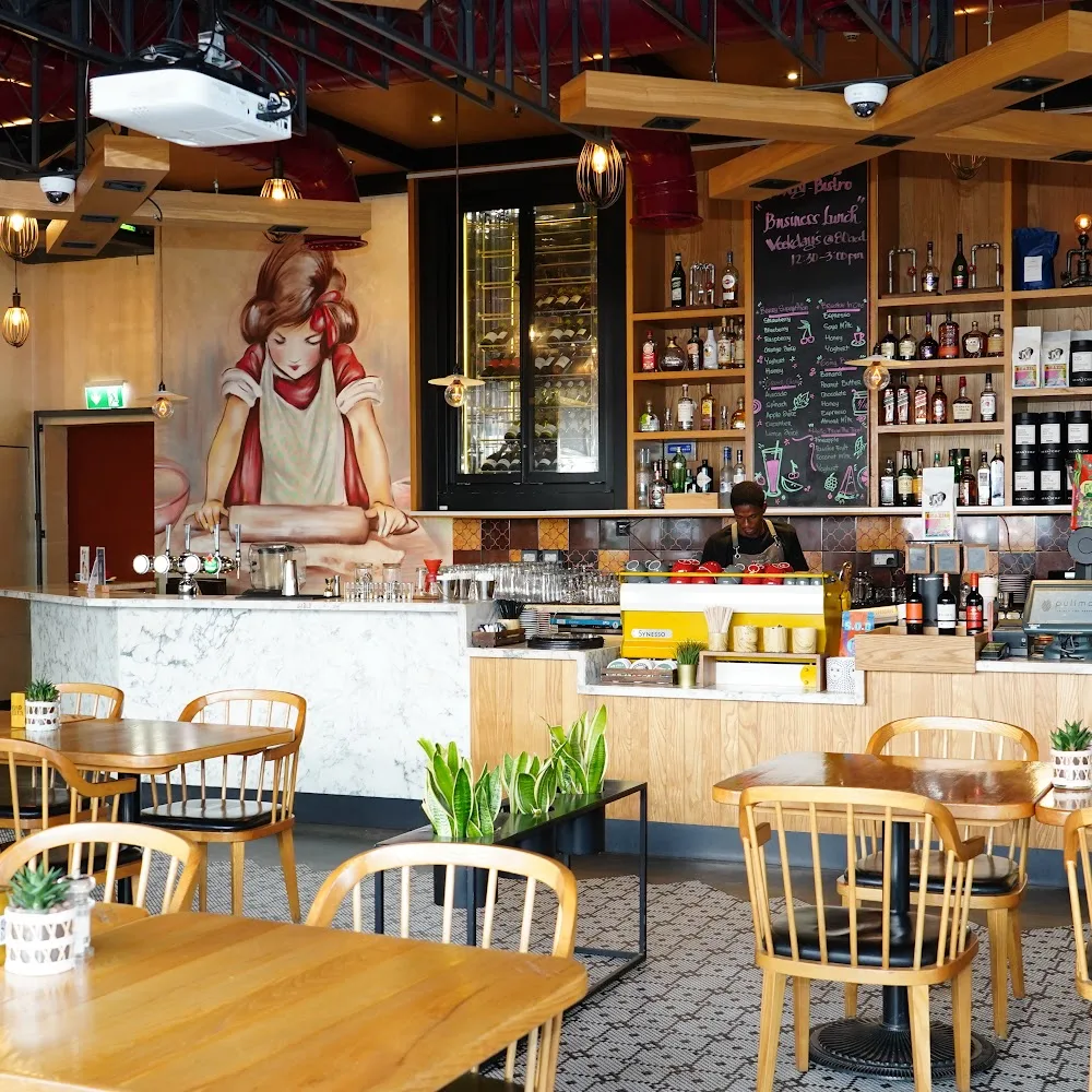 BreadHouse Bistro & Bakery