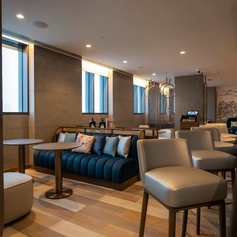 Esperia Bistro & Rooftop Lounge