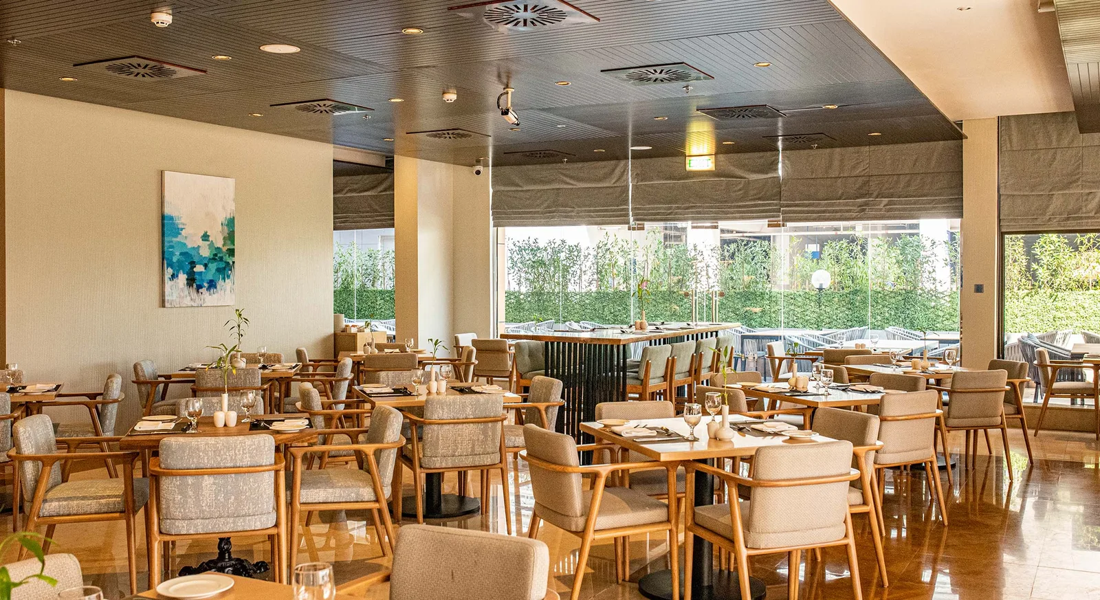 Day & Night Restaurant