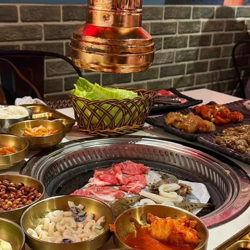 Mukbang Shows Restaurant Korean BBQ and Seafood - Deira Branch