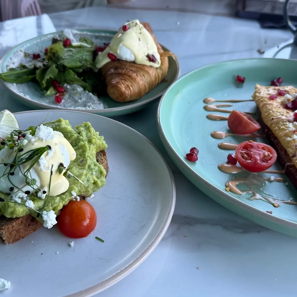 Lavash Cafe & All day Breakfast - Dubai
