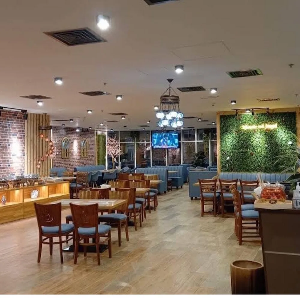 Aligarh Chef, Deira