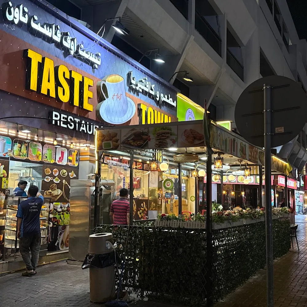 Taste of fast town