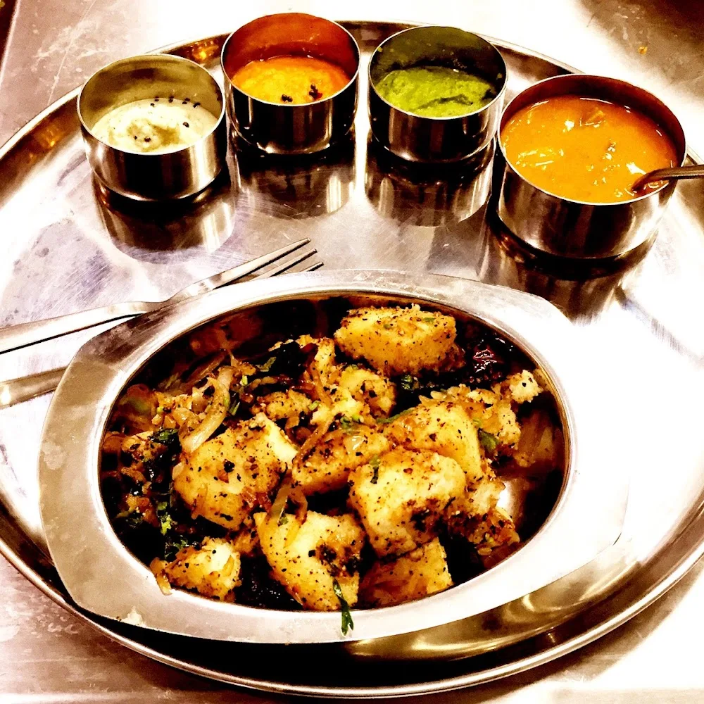 Mamis Illam Pure Veg Restaurant