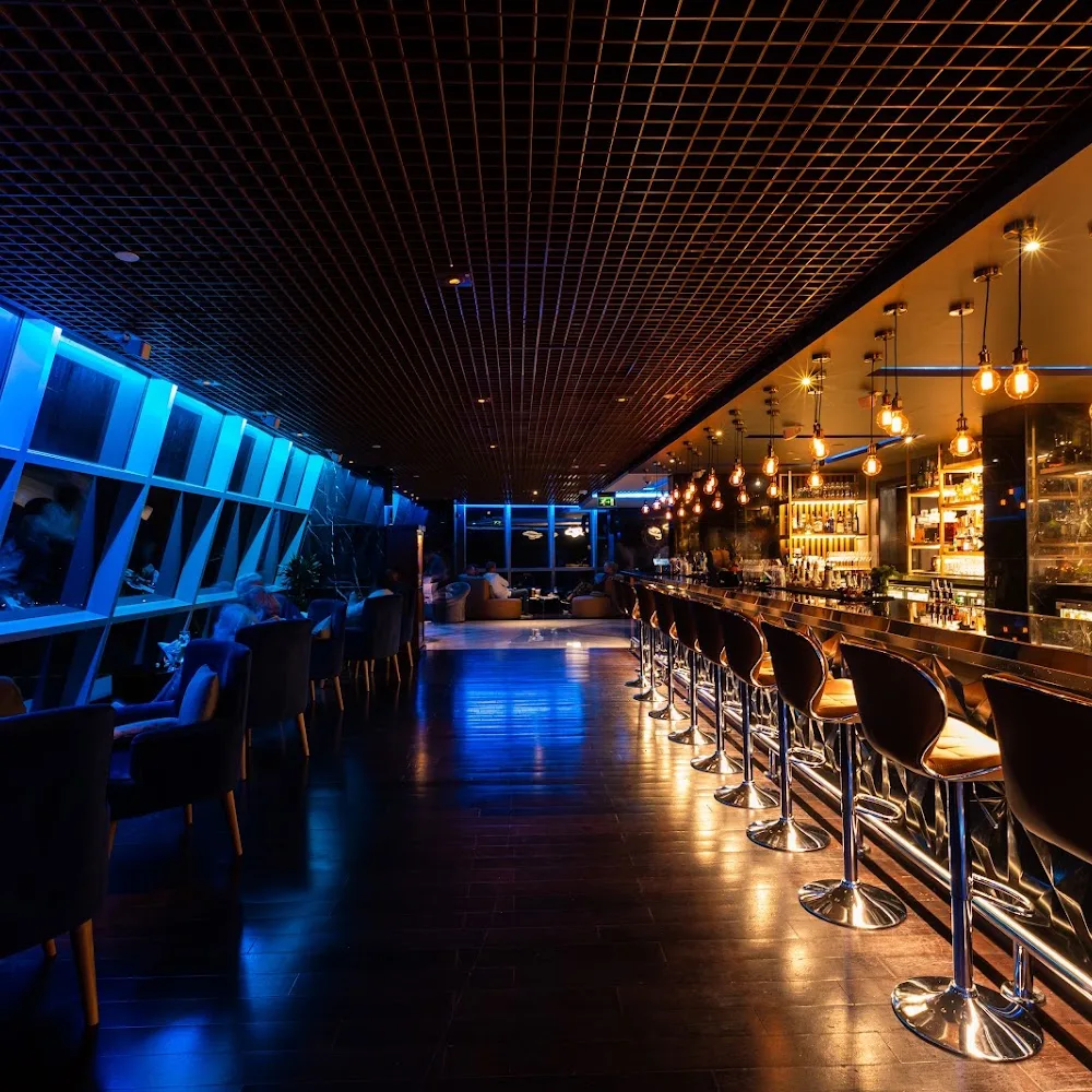 Ray's Bar