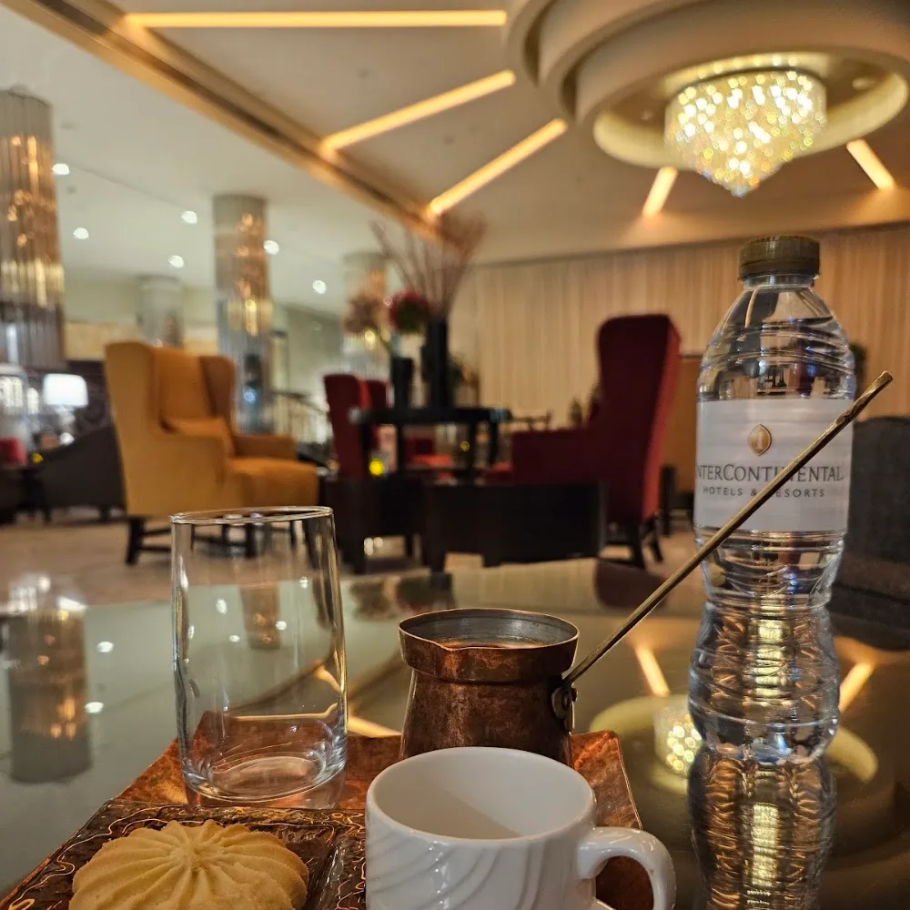 Piano Lounge