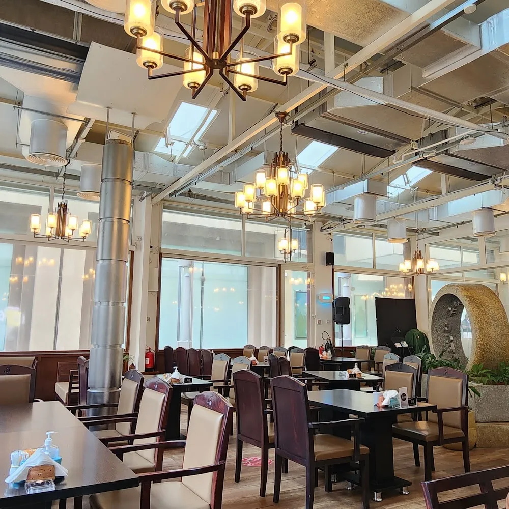 Cando Restaurant & Cafe