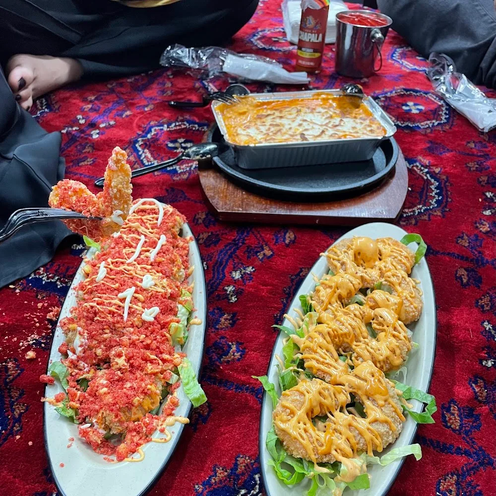 CHARCOAL BURGER RESTAURANT (BURGER ZOGHALI)برگر زغالی(برجر زغالي)( بيتزا) Pizza near meرستوران ایرانی(خودمونی)(فحم برگر))