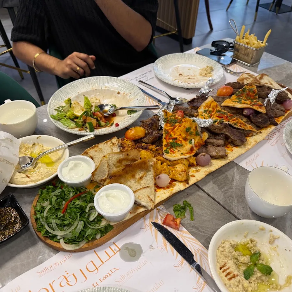 Sallora Restaurants Sweets - Al Ghurair Branch مطعم وحلويات سلورة - فرع الغرير