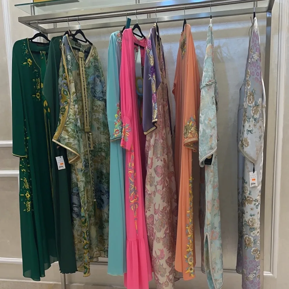 Chique La Boutique