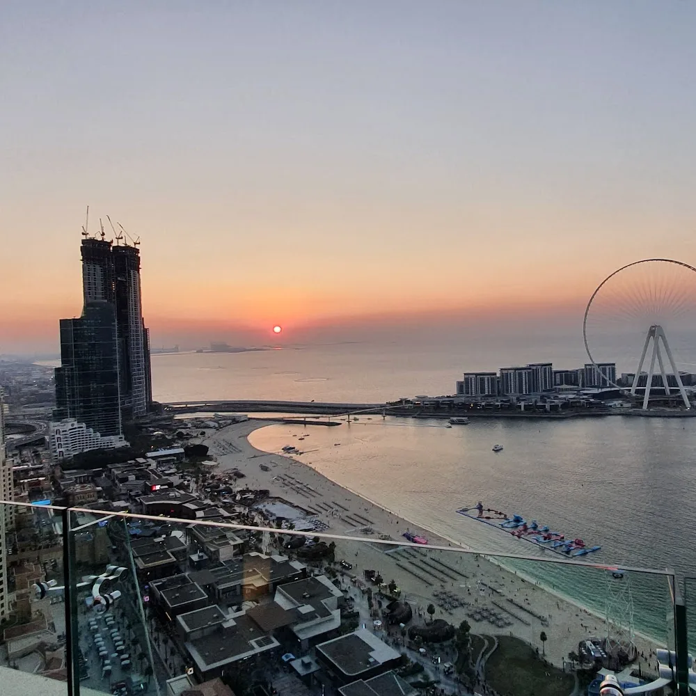 Pure Sky Lounge & Dining