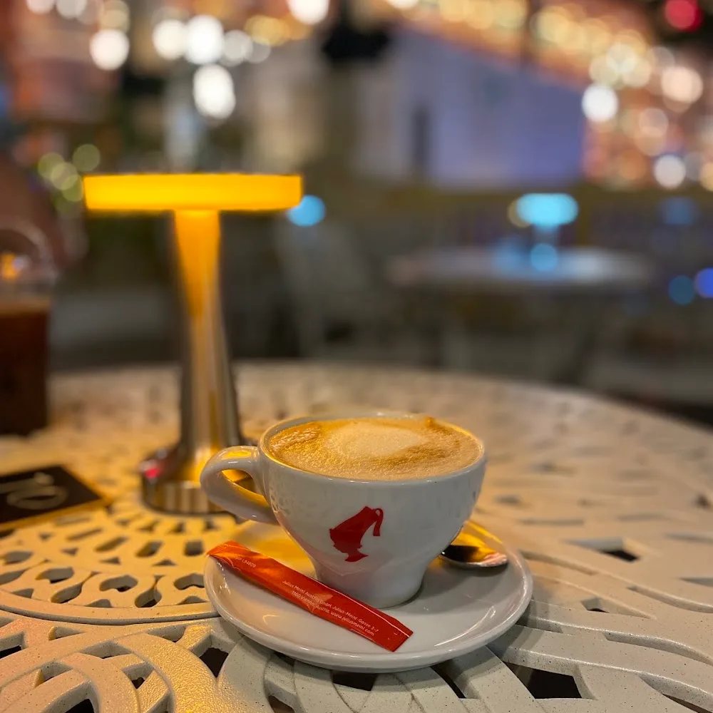 Cafe Mozart