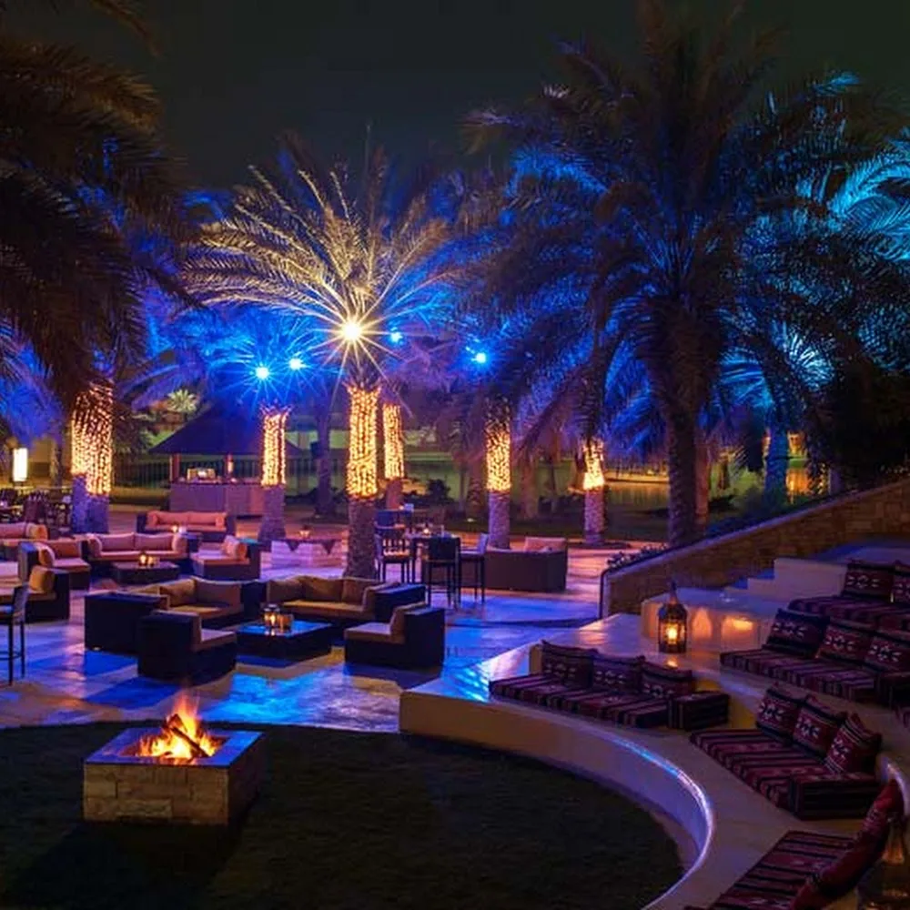 B-Lounge