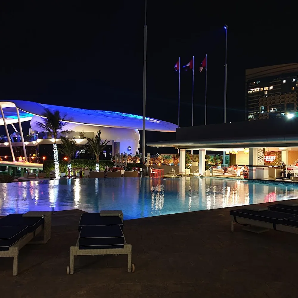 Pool Bar