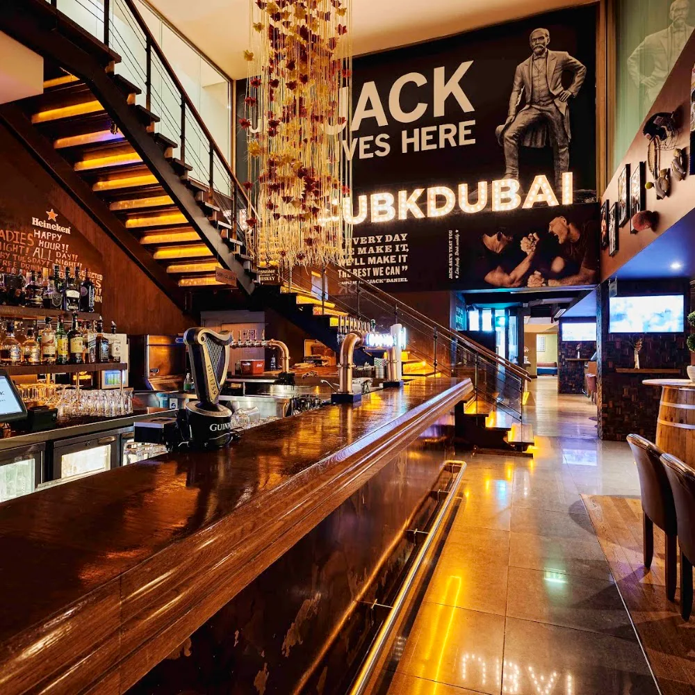 [u]bk - urban bar + kitchen