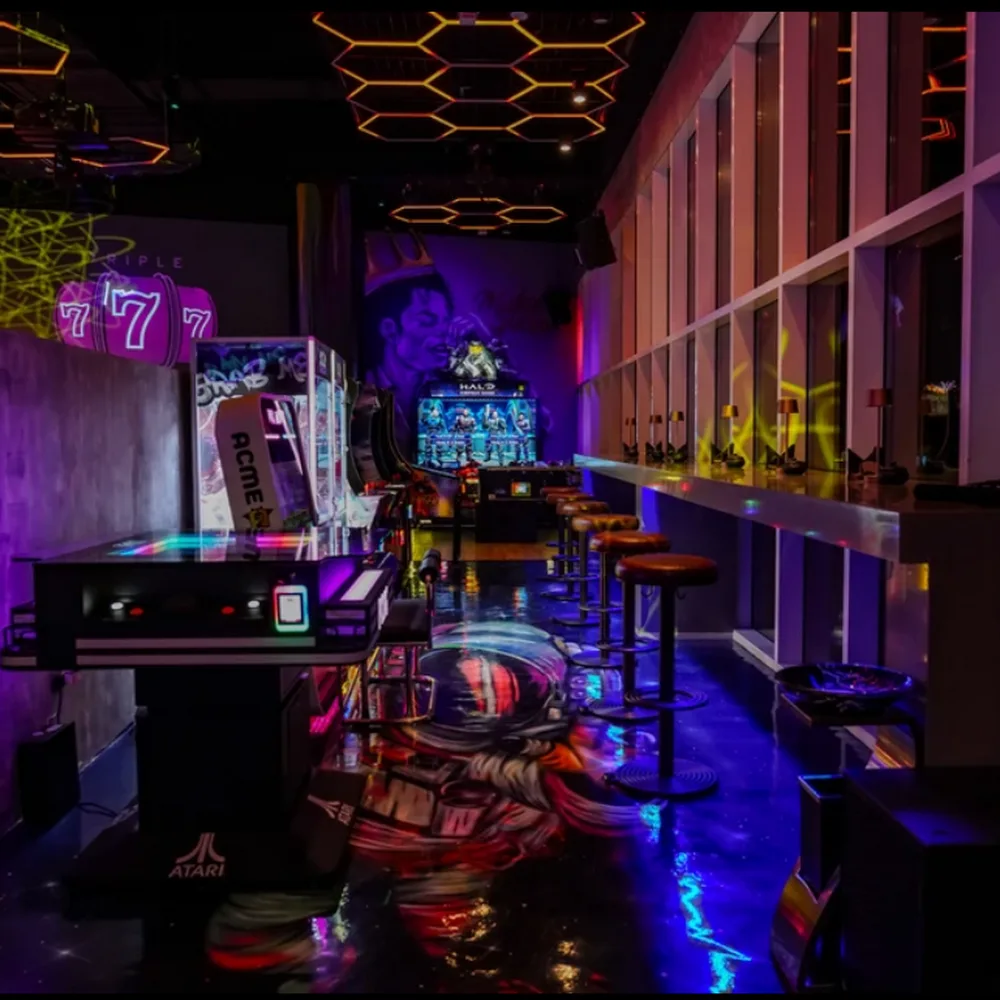 Triple 7 lounge