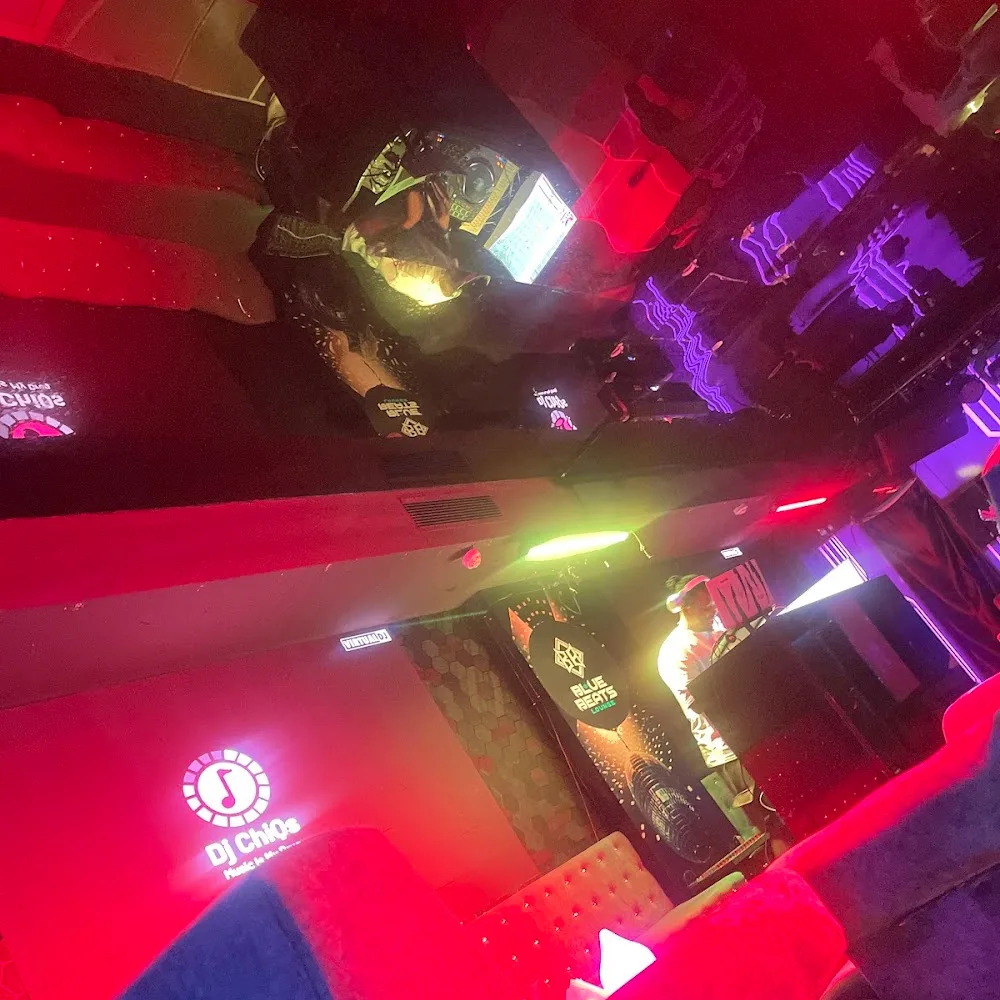 BLUE BEATS LOUNGE