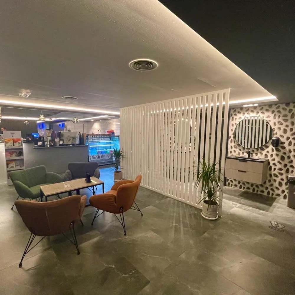 HOOKAH CORNER CAFE