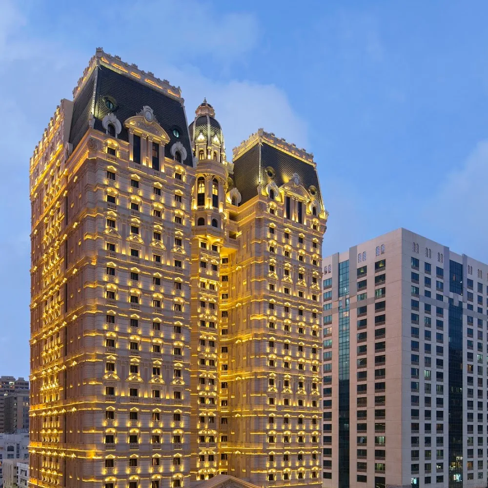 Royal Rose Hotel Abu Dhabi, Curio Collection by Hilton