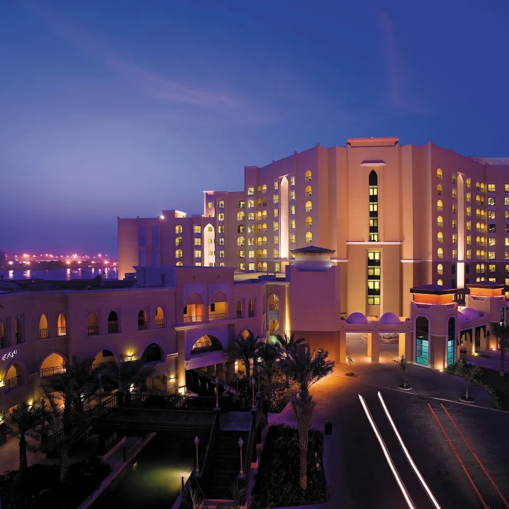 Traders Hotel, Qaryat Al Beri