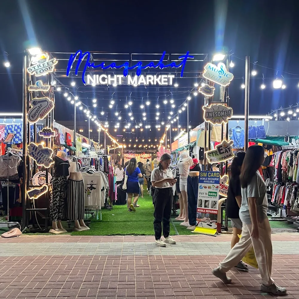 Al Muraqqabat Night Market