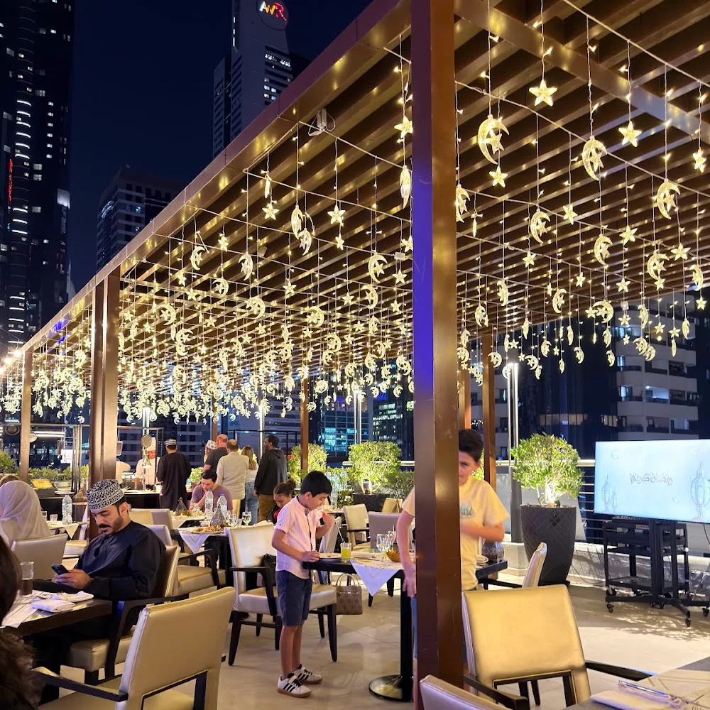 ELEVATE Lounge Bar - Towers Rotana